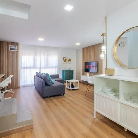 Flatguest Luxury Terrace Loft - Wifi Apartment