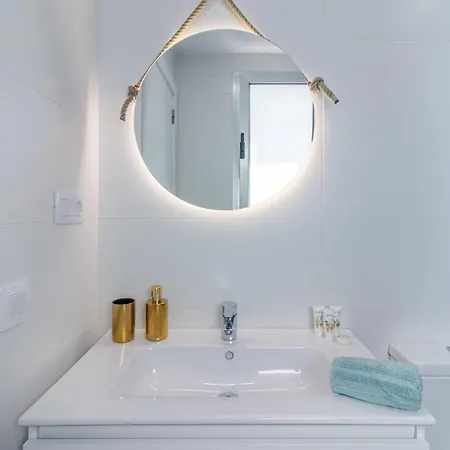 Flatguest Luxury Terrace Loft - Wifi Apartment *