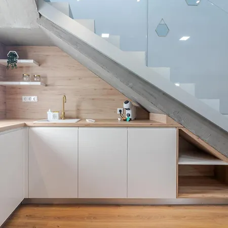 Flatguest Luxury Terrace Loft - Wifi